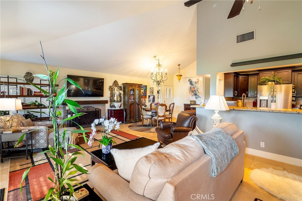 MLS #OC25165850 image #9