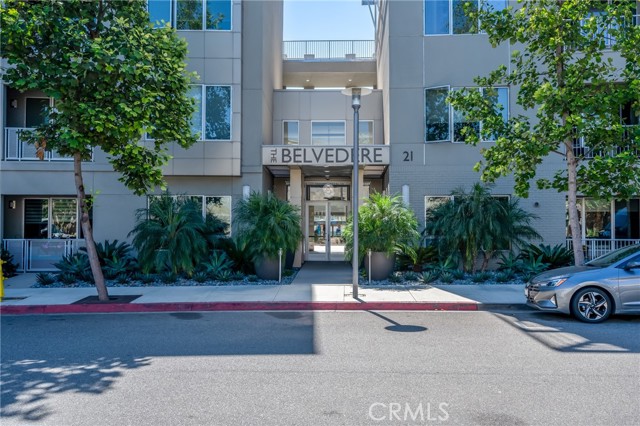 MLS #OC25166145 image #0