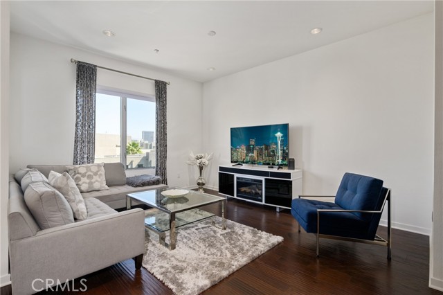 MLS #OC25166145 image #5