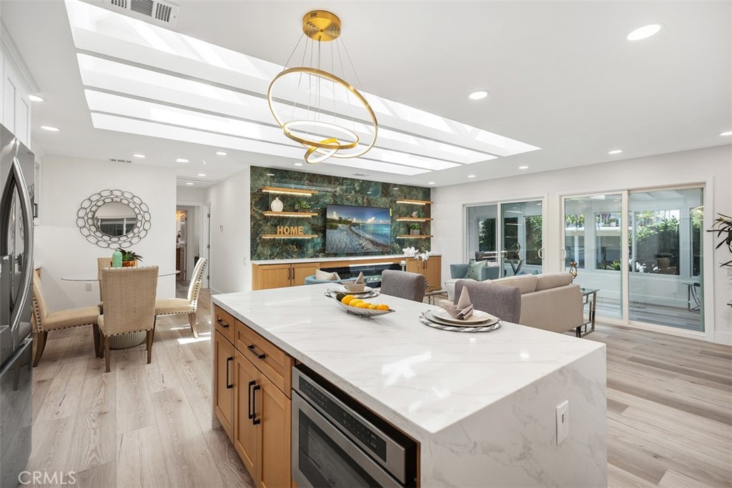 MLS #OC25166462 image #15