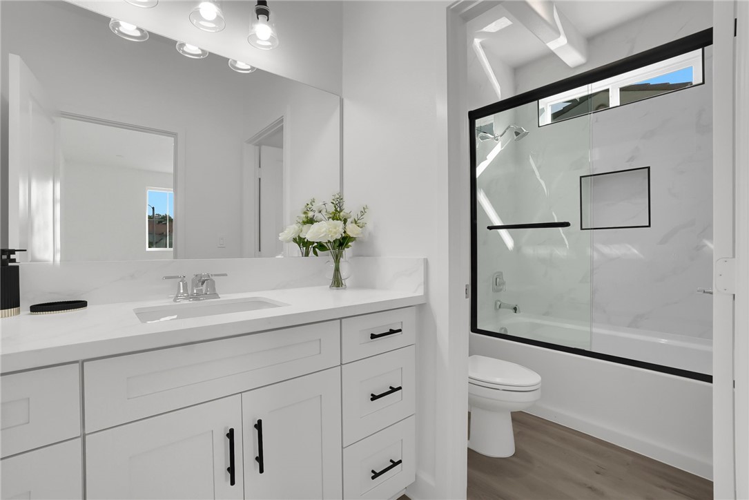 MLS #OC25166652 image #17