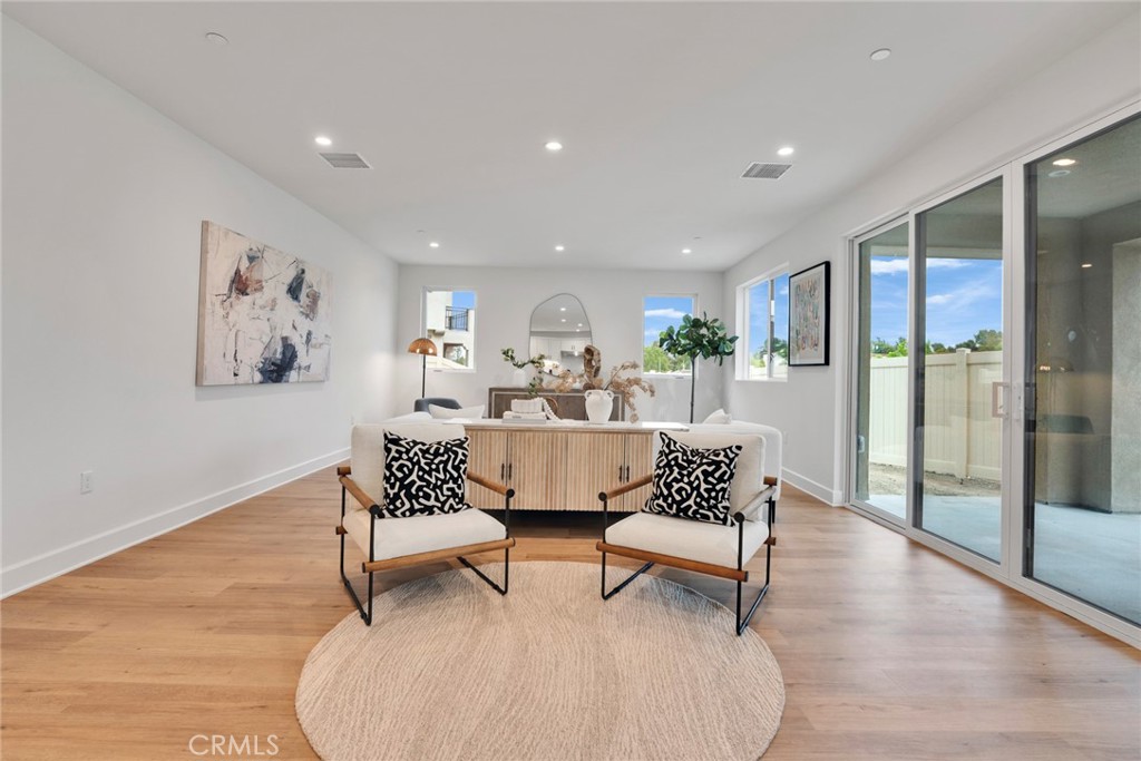 MLS #OC25166671 image #12