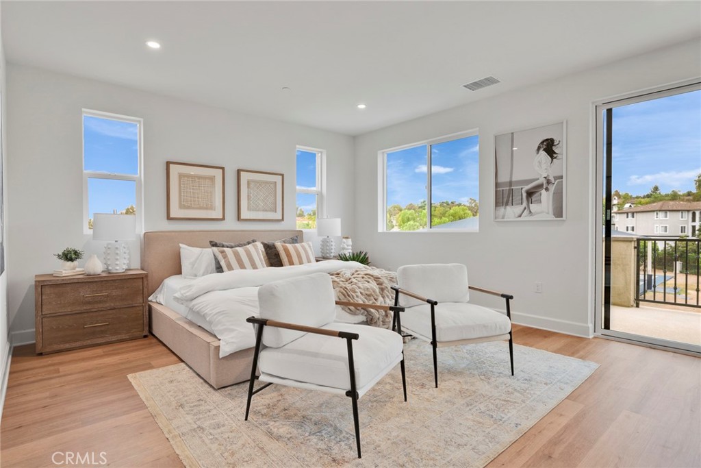 MLS #OC25166671 image #19