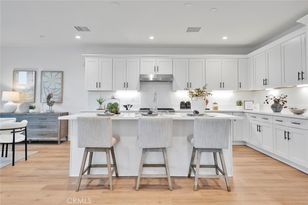 MLS #OC25166671 image #8