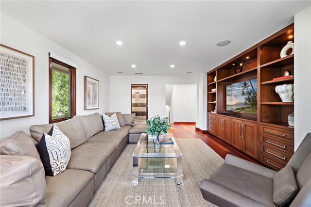 MLS #OC25166730 image #27