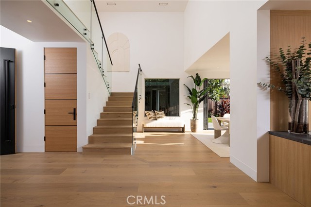 MLS #OC25166964 image #1