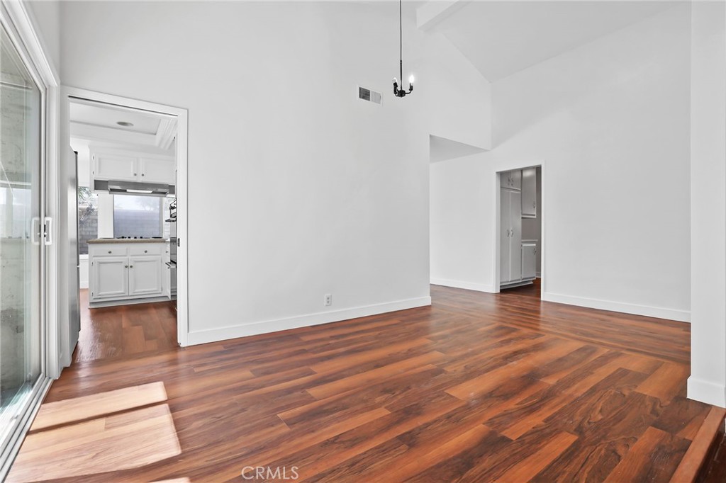 MLS #OC25167014 image #11