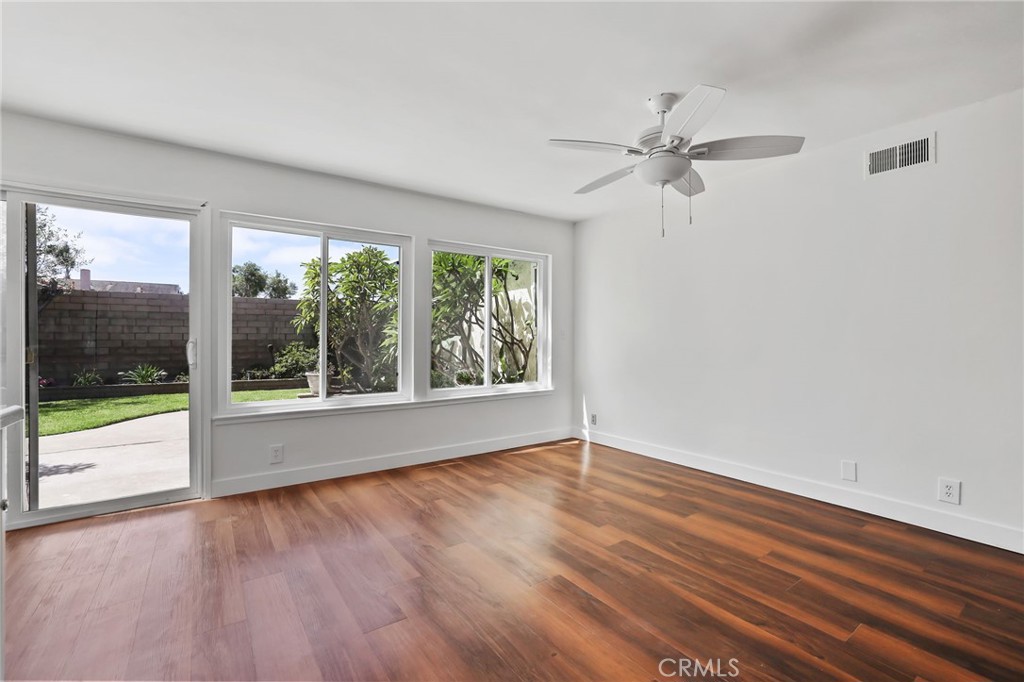 MLS #OC25167014 image #17