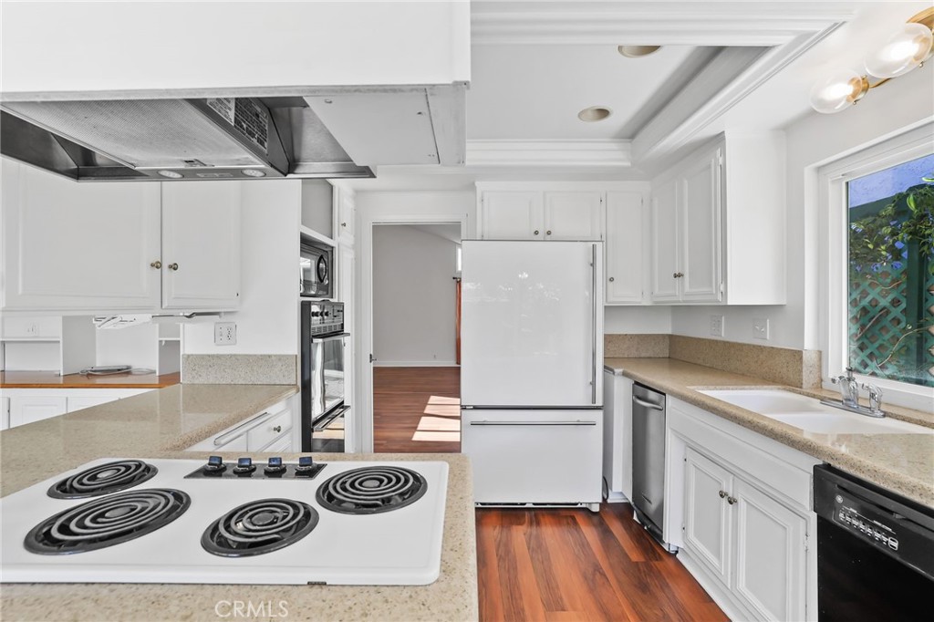 MLS #OC25167014 image #24