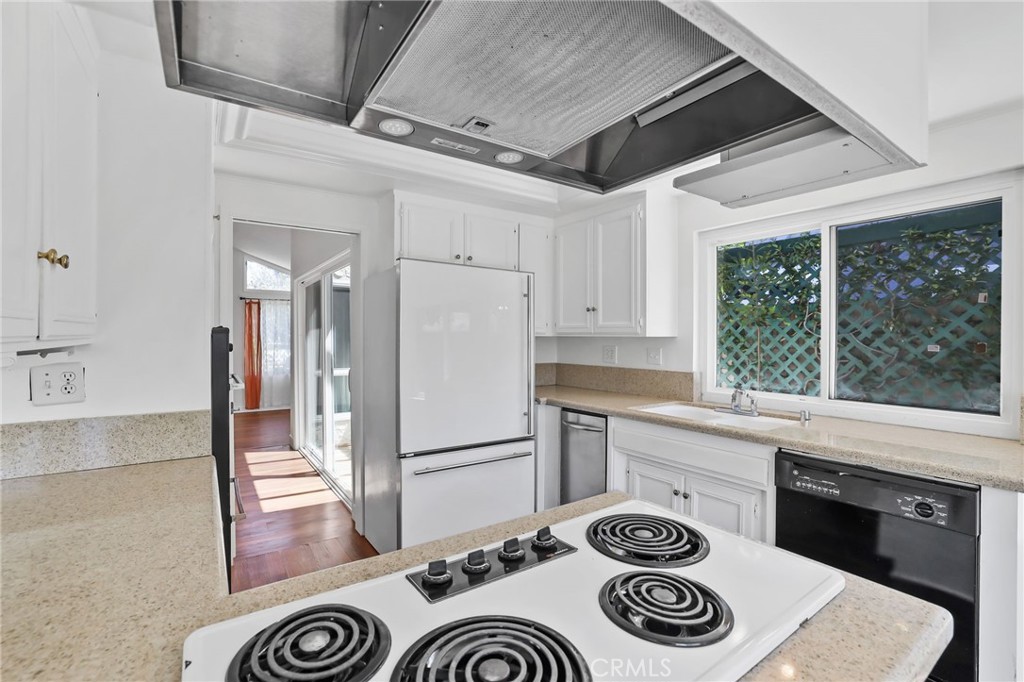 MLS #OC25167014 image #25