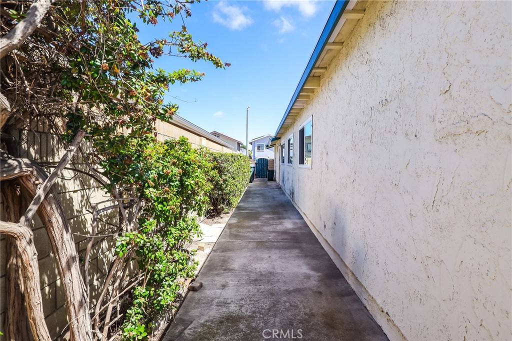 MLS #OC25167014 image #46