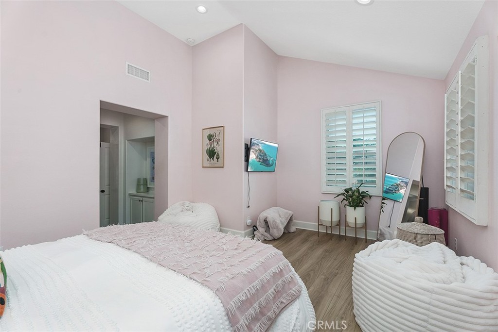 MLS #OC25167183 image #14