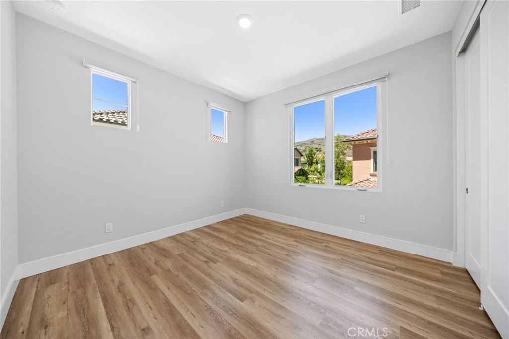 MLS #OC25167398 image #35