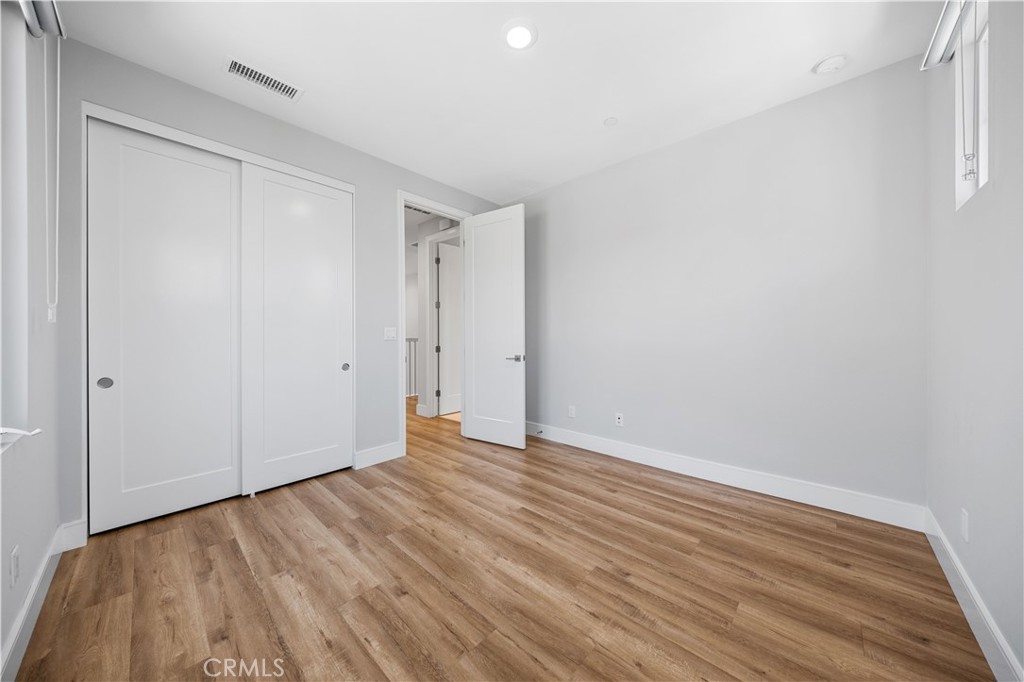 MLS #OC25167398 image #36