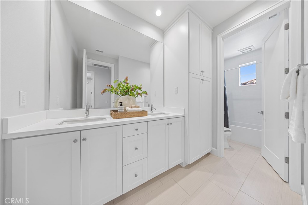 MLS #OC25167398 image #37