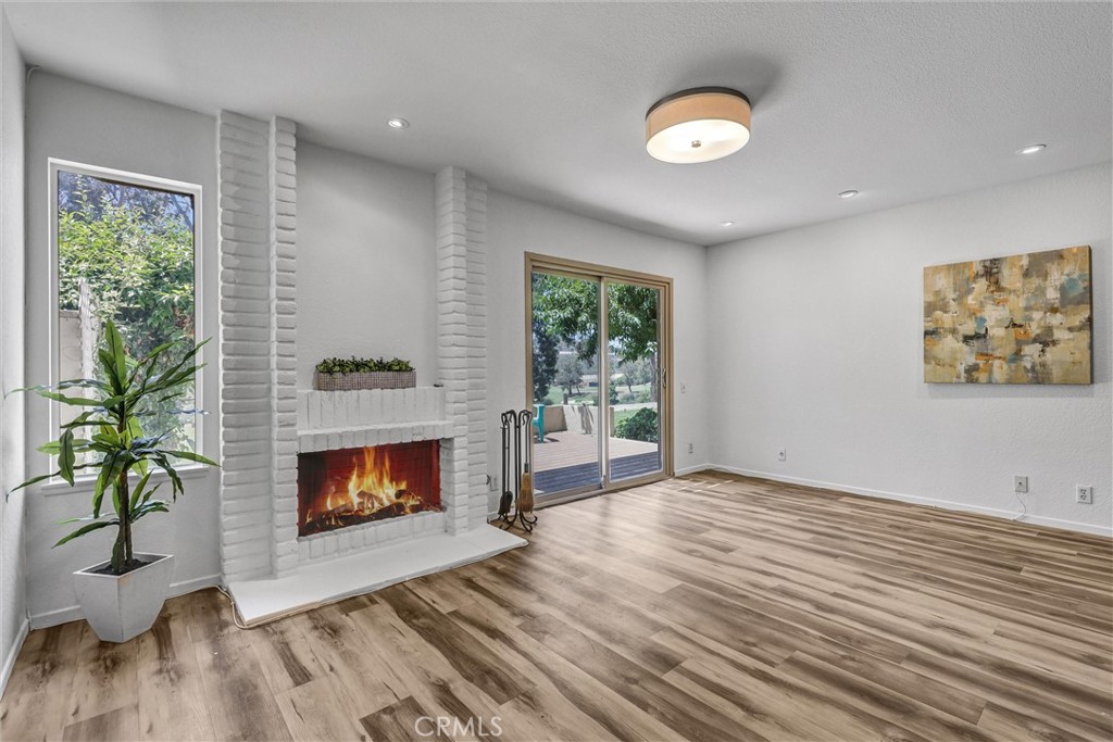 MLS #OC25167471 image #11