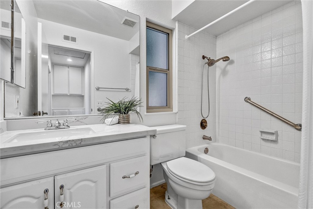 MLS #OC25167471 image #21