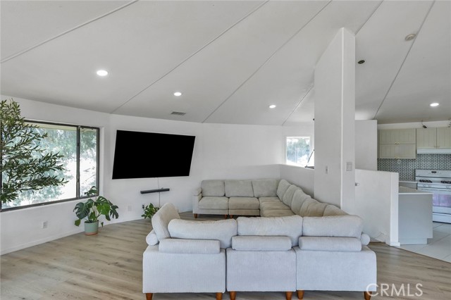 MLS #OC25167534 image #22