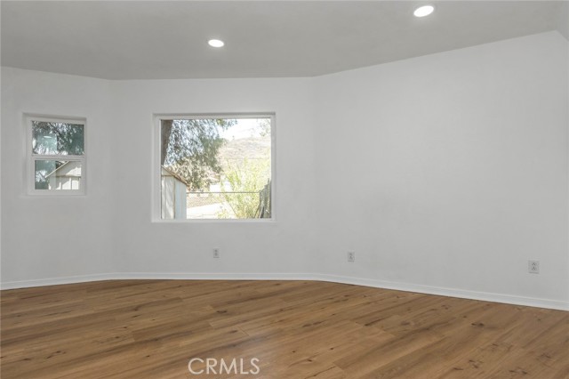 MLS #OC25167534 image #4