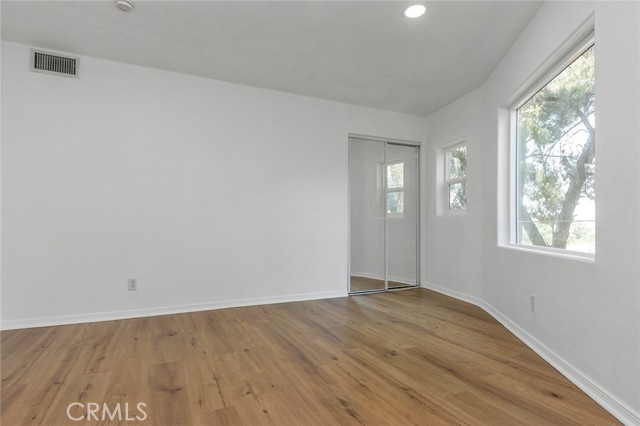 MLS #OC25167534 image #5