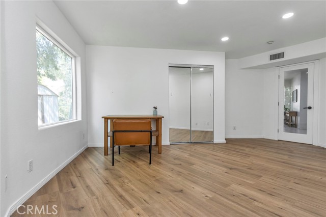 MLS #OC25167534 image #9