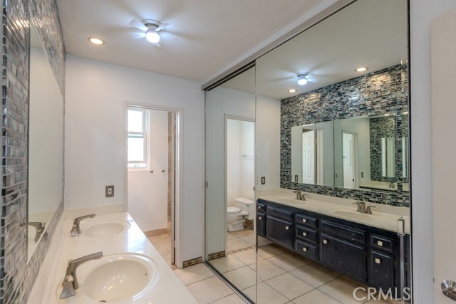 MLS #OC25167570 image #16