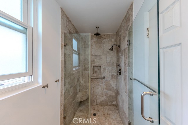 MLS #OC25167570 image #17