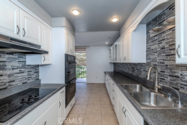MLS #OC25167570 image #5