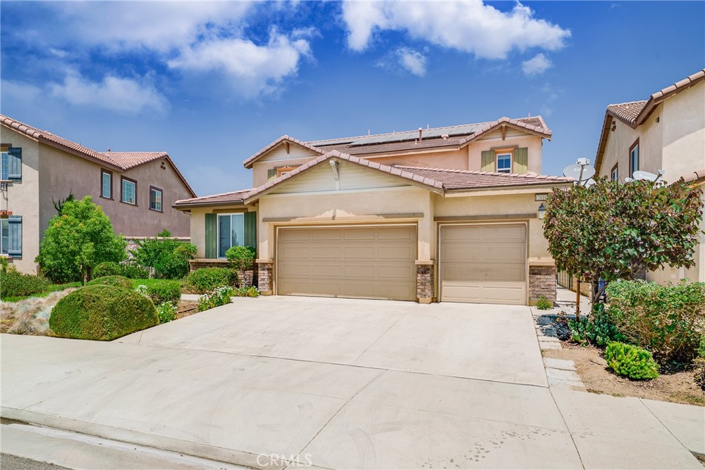 MLS #OC25167721 image #1