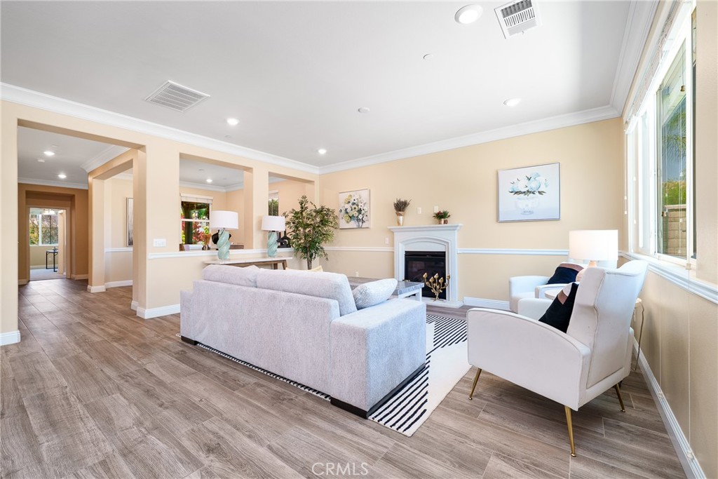 MLS #OC25167721 image #8