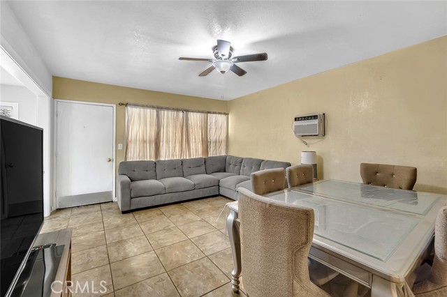 MLS #OC25167848 image #2