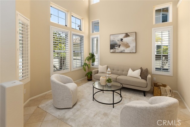 MLS #OC25167930 image #1