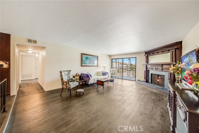 MLS #OC25167956 image #3