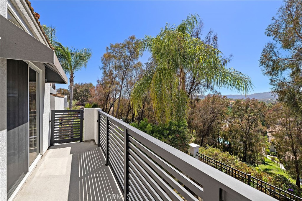 MLS #OC25167985 image #12