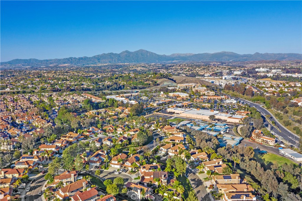 MLS #OC25167985 image #29