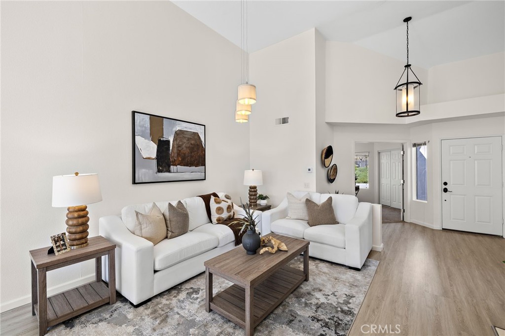 MLS #OC25167985 image #3