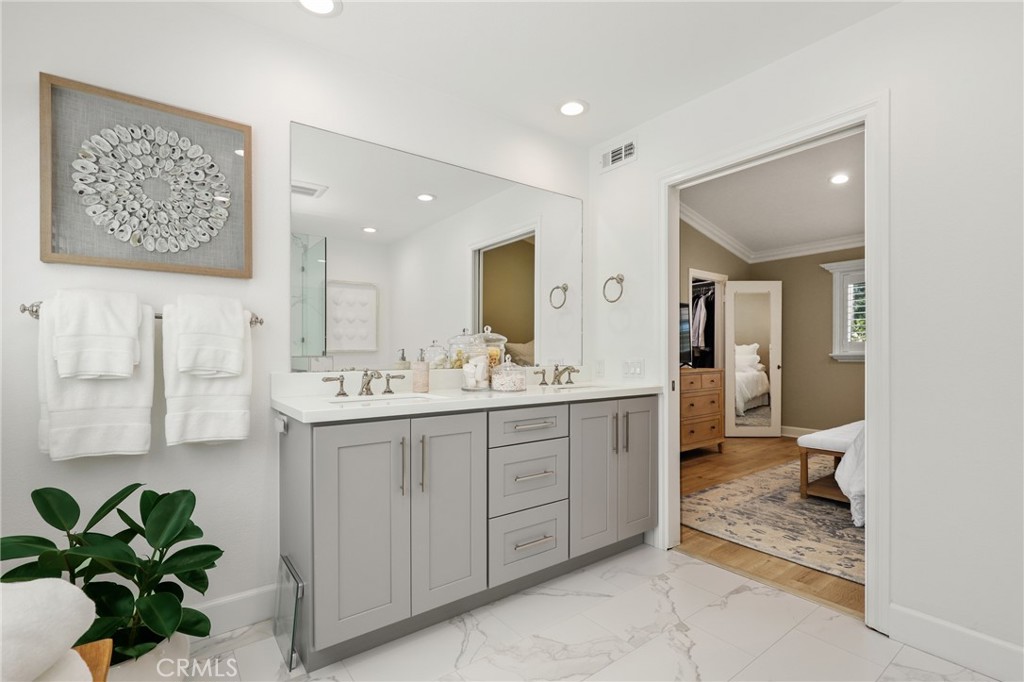 MLS #OC25168024 image #21