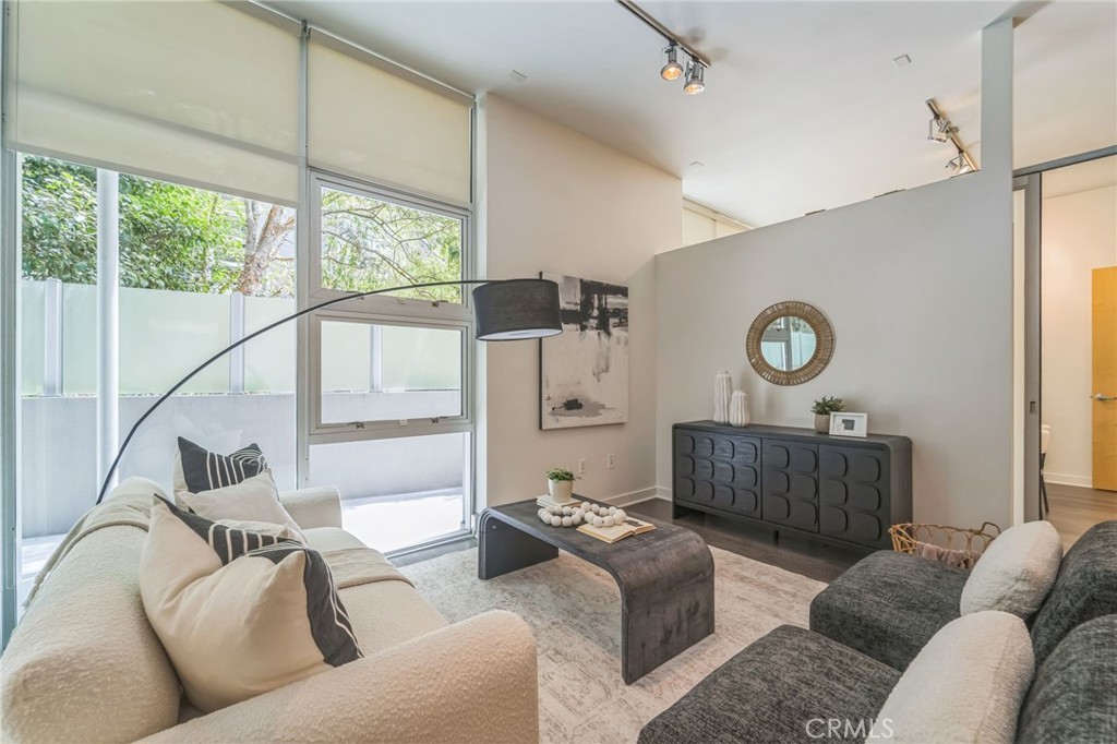 MLS #OC25168105 image #16