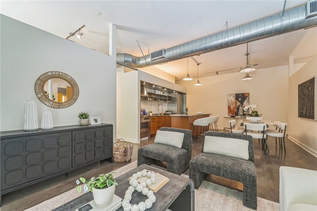 MLS #OC25168105 image #17