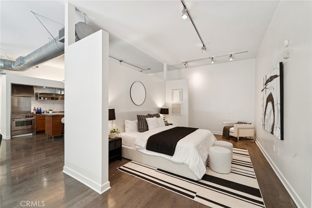 MLS #OC25168105 image #28