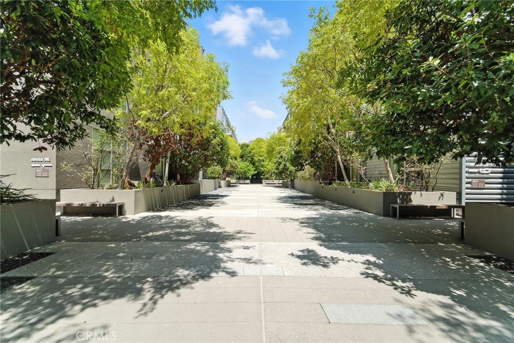 MLS #OC25168105 image #3