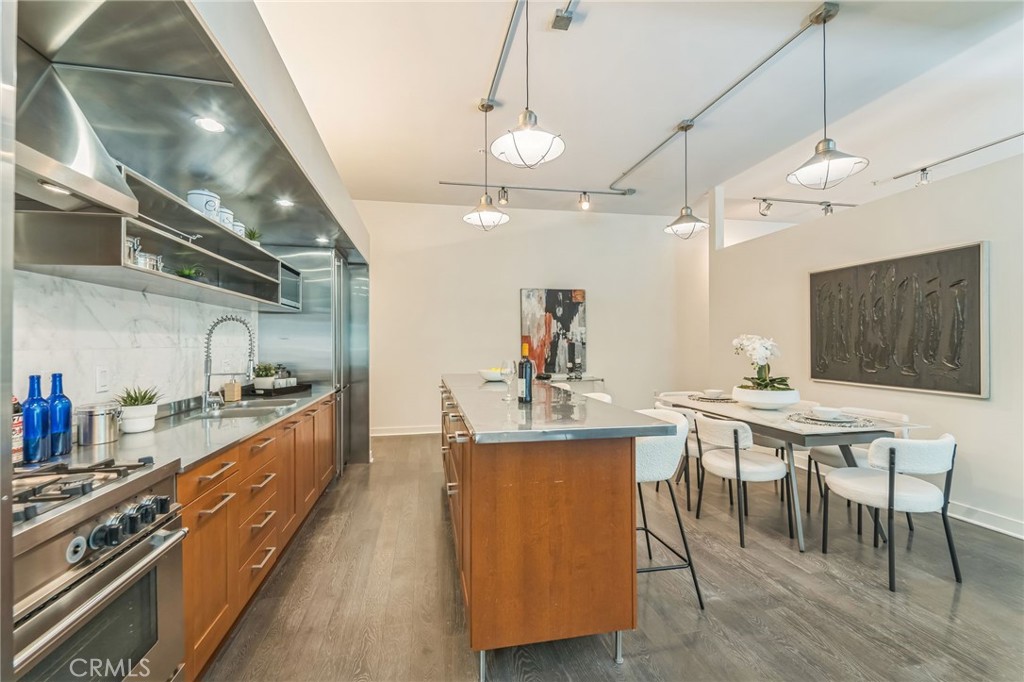 MLS #OC25168105 image #9