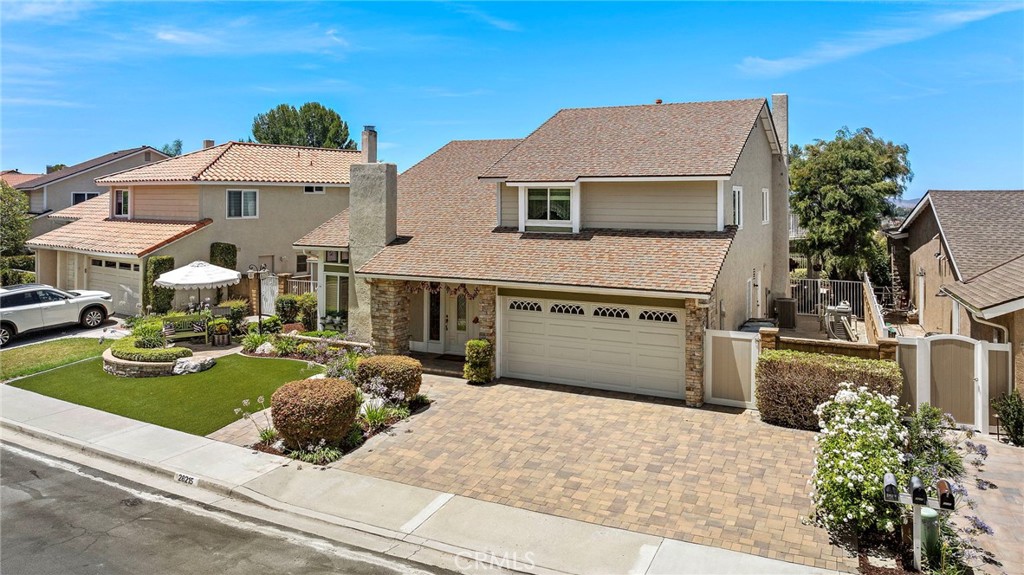 MLS #OC25168286 image #1