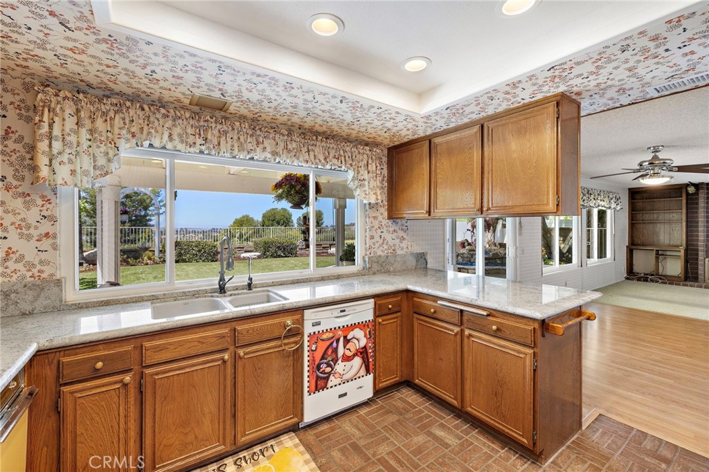 MLS #OC25168286 image #25