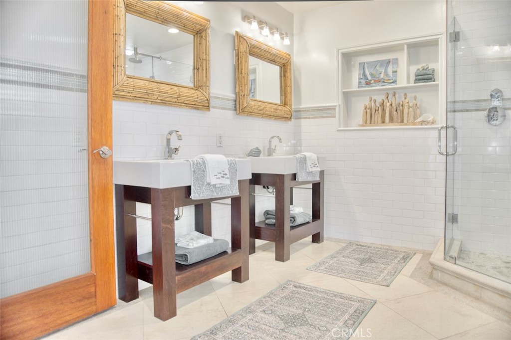 MLS #OC25168605 image #16