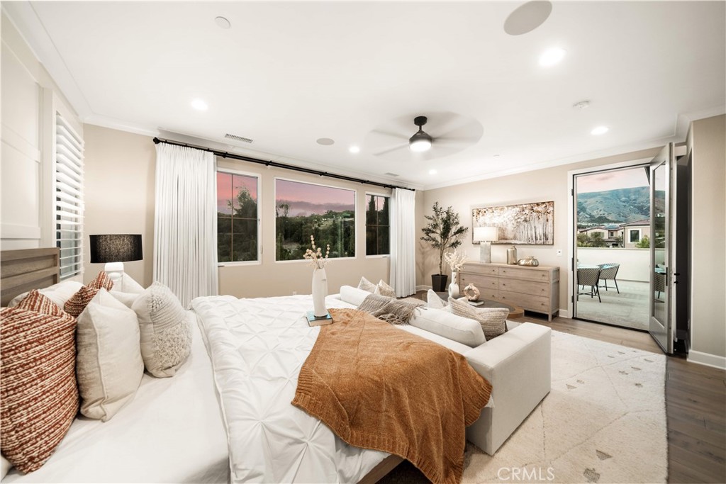 MLS #OC25168660 image #33