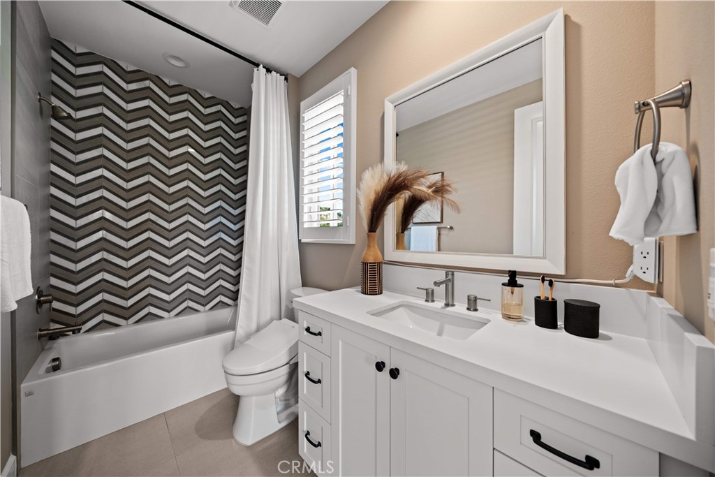 MLS #OC25168660 image #45