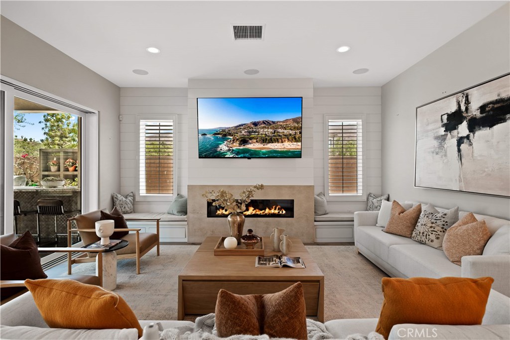 MLS #OC25168660 image #7