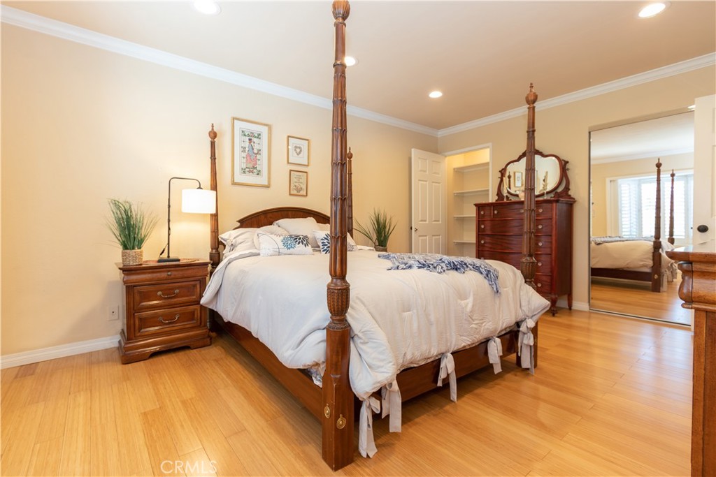 MLS #OC25168742 image #14