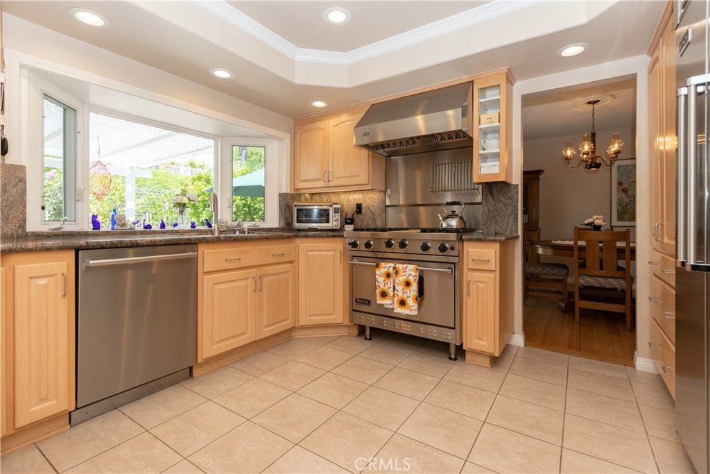 MLS #OC25168742 image #8